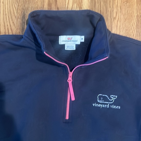Vineyard Vines 1/4 zip sweatshirt - Picture 2 of 8